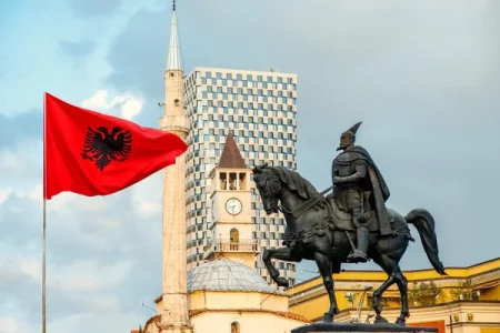 depositphotos_71271599-stock-photo-monument-of-skanderbeg-in-tirana
